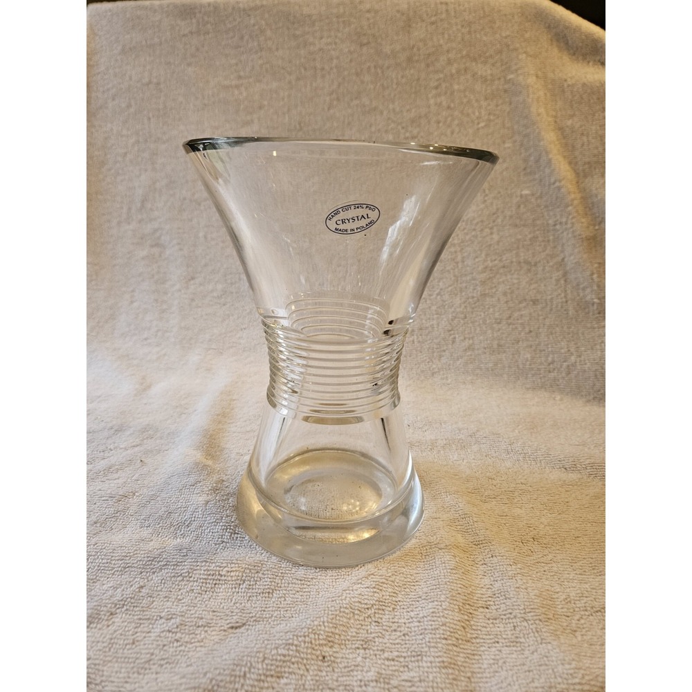 Elegant Hand Cut Lead Crystal Vase Poland 24% PbO 6 in.‎ X 8 In. Ribbed Heavy